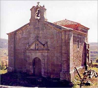 Vista exterior de la iglesia de Santa Bárbara.